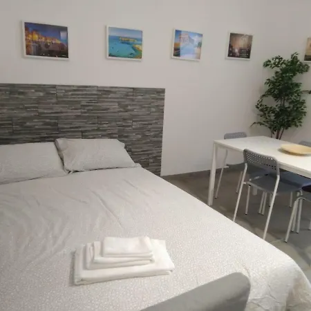 Pietra Lavica Holiday